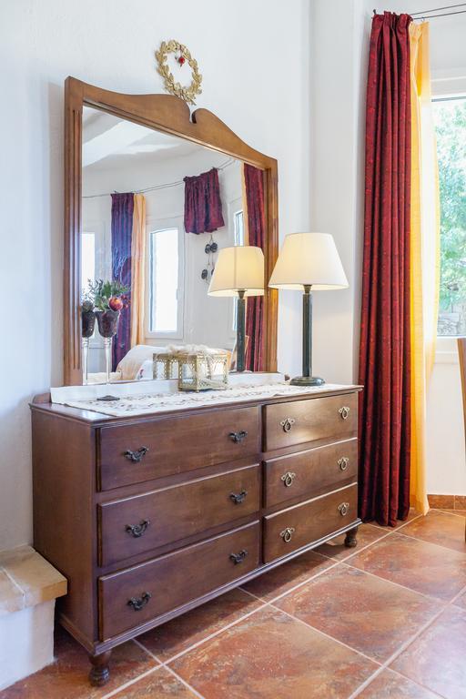 Aloni Villa Skopelos Town Room photo