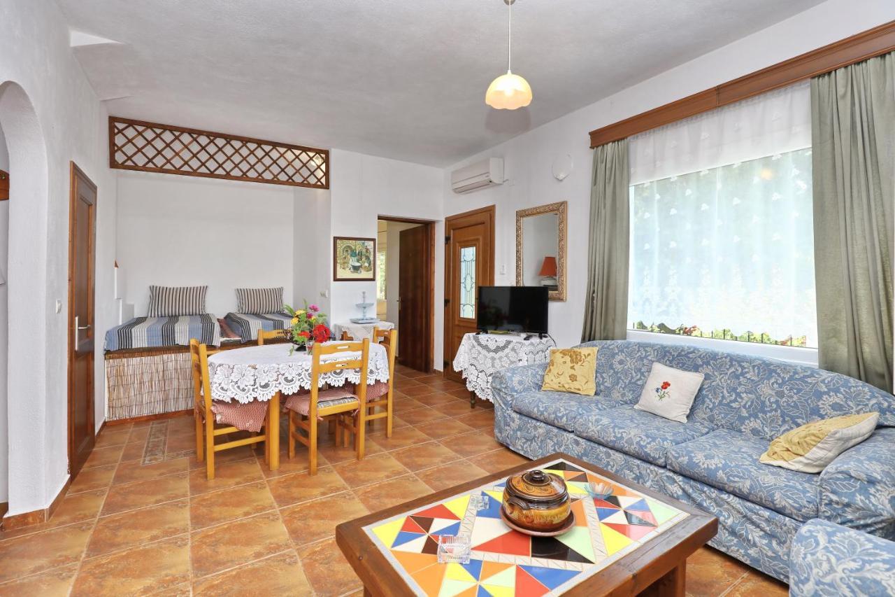 Aloni Villa Skopelos Town Exterior photo